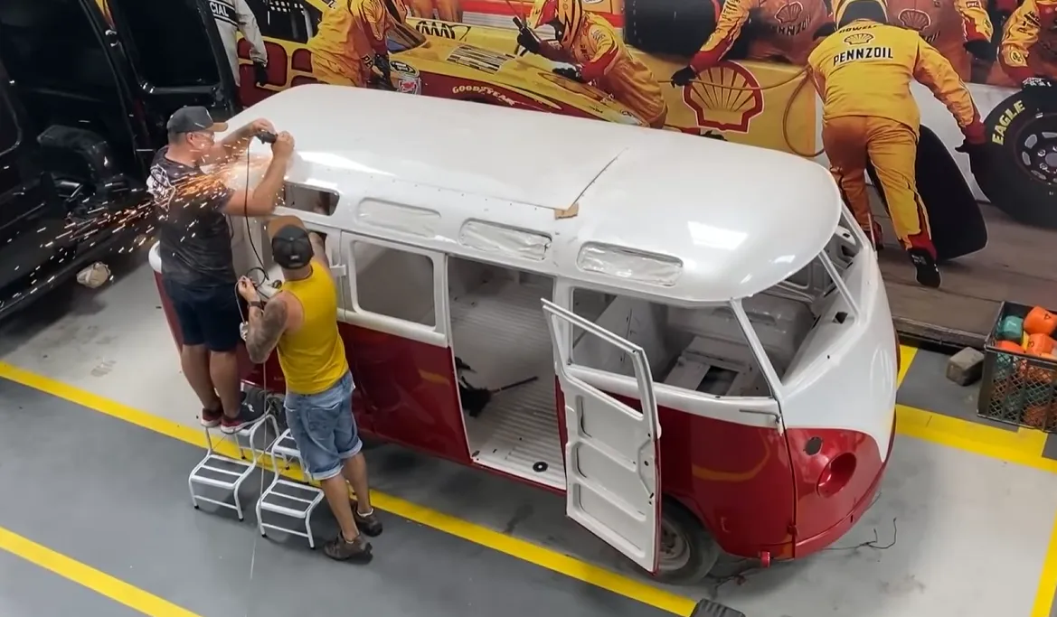 Rato Borrachudo — Kombi Corujinha - depois